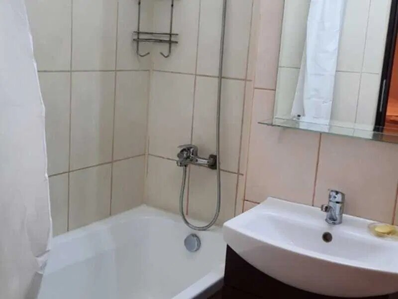 Piata Victoriei Proprietar, inchiriez in zona Titulescu, Basarab,